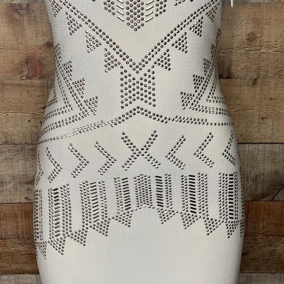Bebe Alyssum Beaded Bodycon Sleeveless Mini Dress Cutout Silver White Size Small - Picture 3 of 11